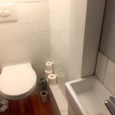 Typical Familial Old In Center Apartment *