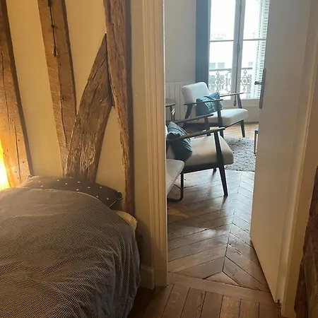 Apartment Typical Familial Old In Center